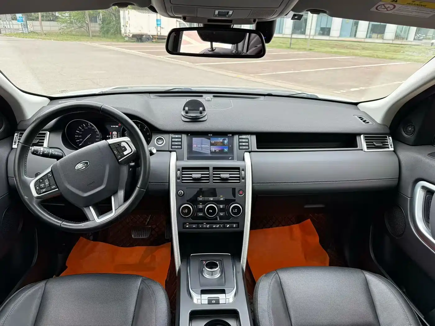 Land Rover Discovery Sport 2016 2.0T SE фото 6