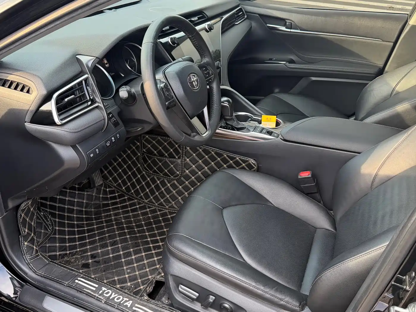 Photo 9 - Toyota Camry