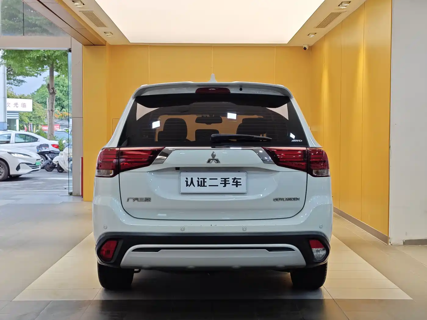 Mitsubishi Outlander 2019 2.4L 4WD Deluxe Edition 5-Seater China VI фото 30
