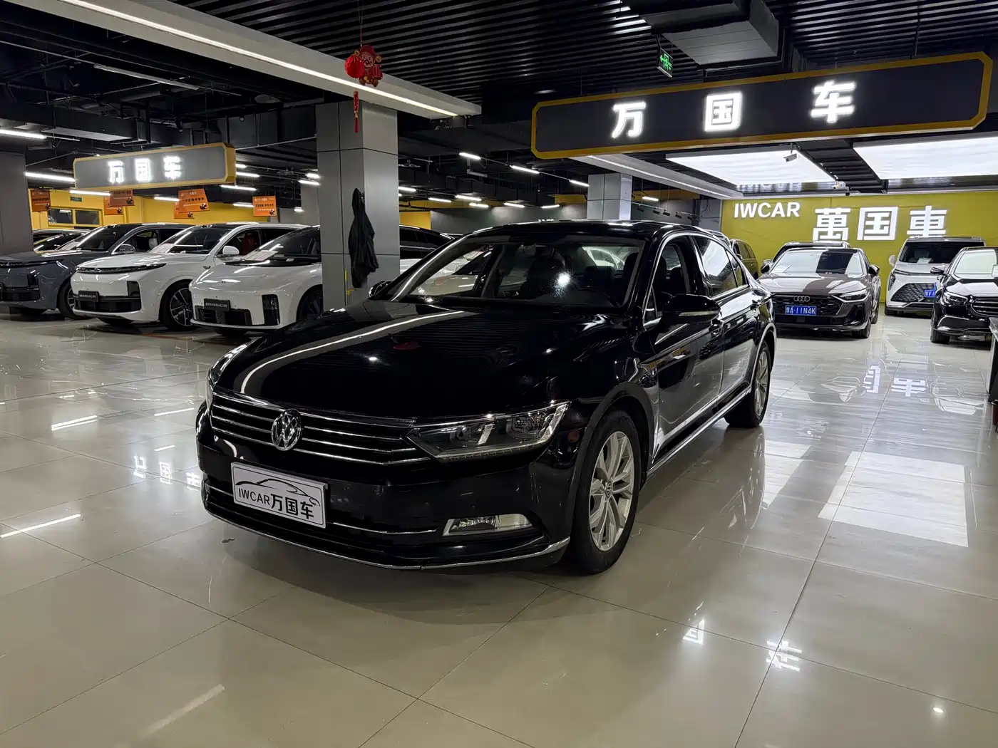 Volkswagen Magotan 2019 330TSI DSG Luxury Class China VI фото 2