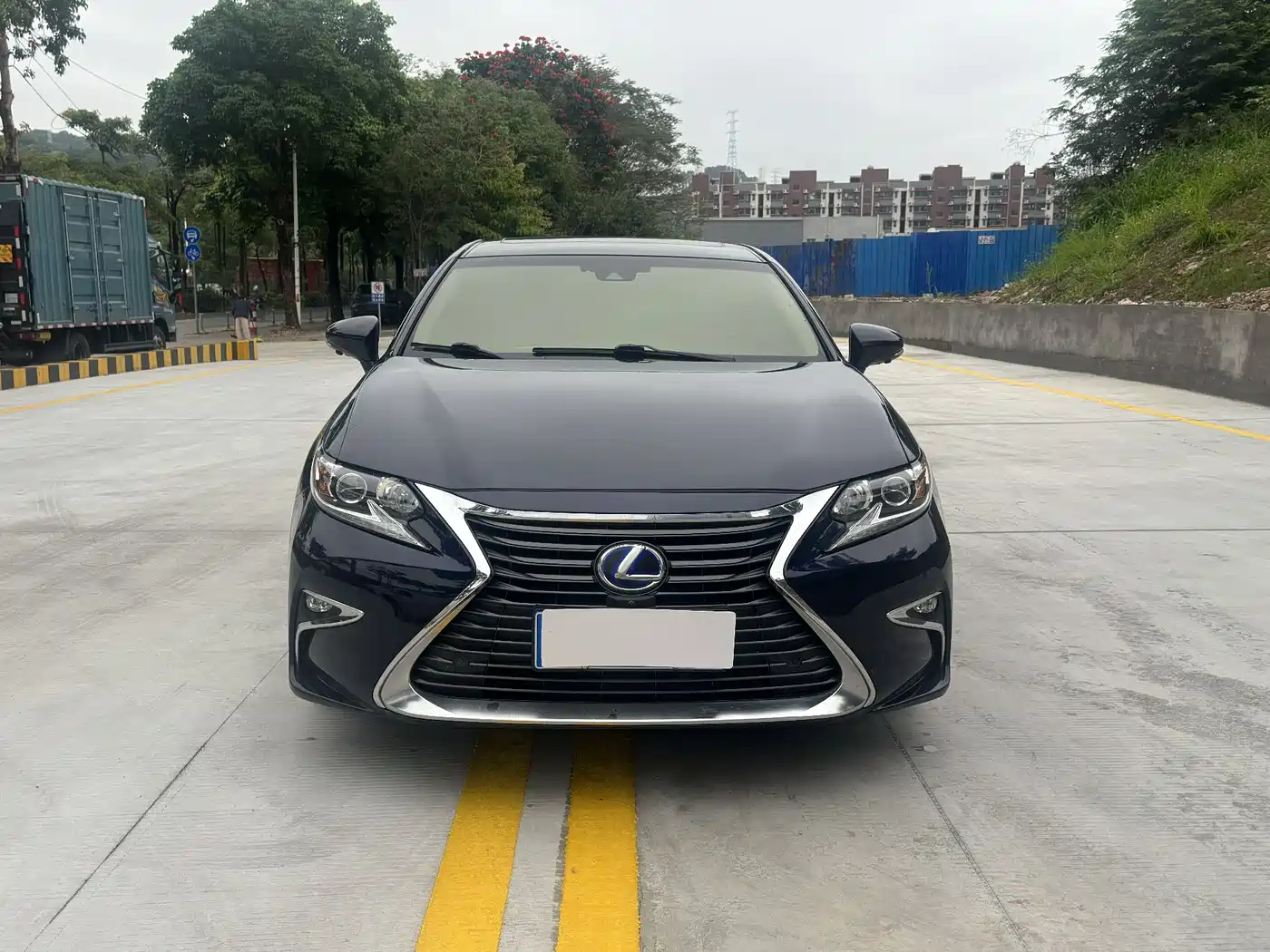 Lexus ES 2015 300h Comfort Edition фото 2