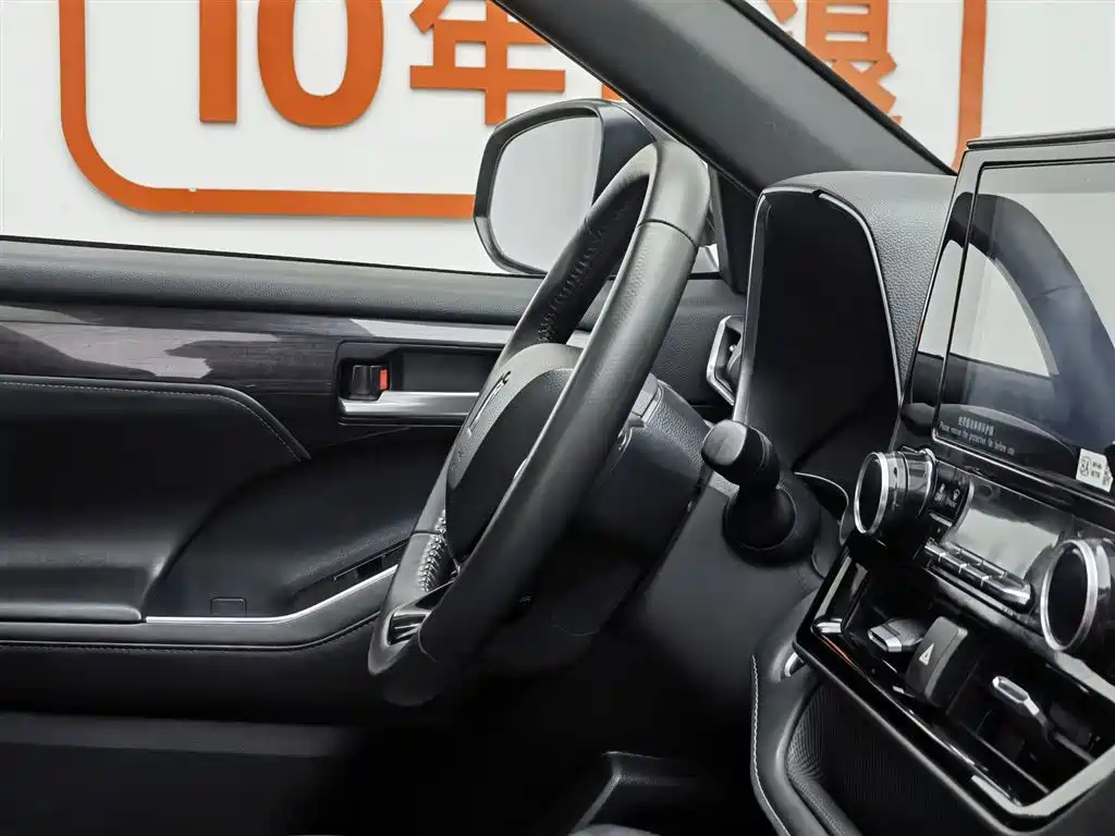 Toyota Crown Kluger 2022 2.0T 4WD Dynamic Edition фото 22