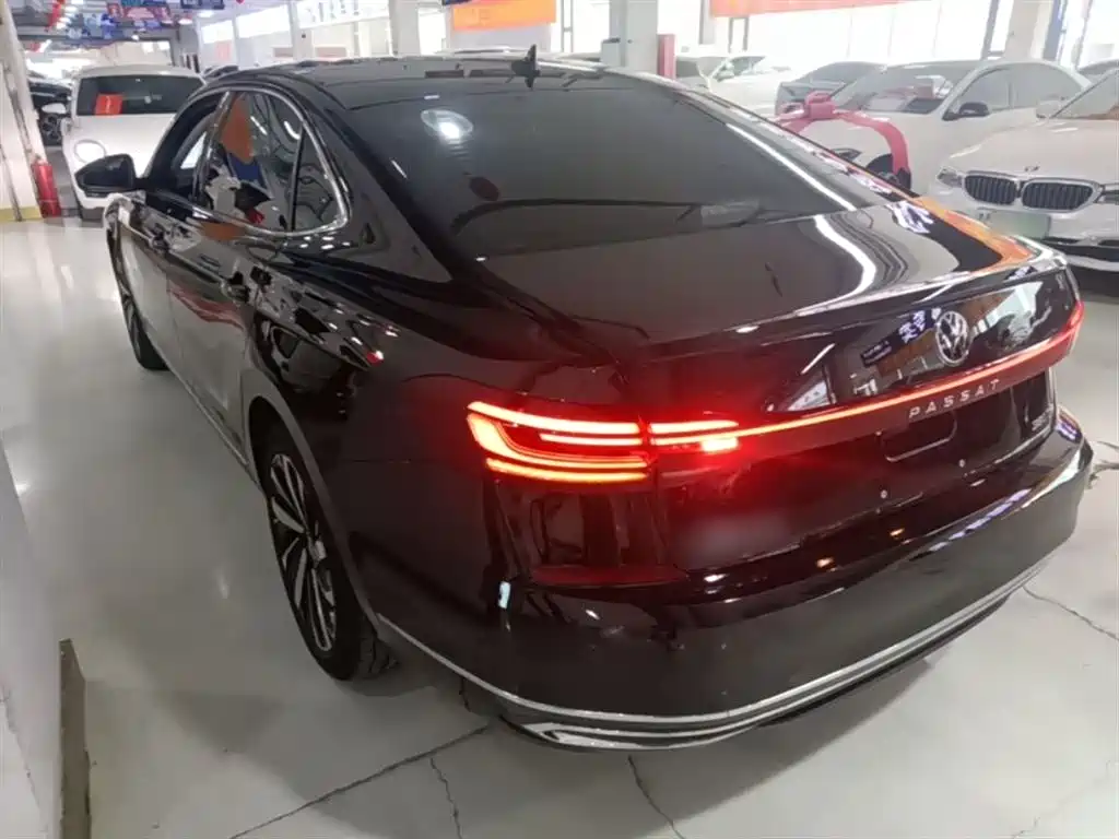 Volkswagen Passat 2025 Outstanding 380TSI Dragon Soaring Edition фото 5