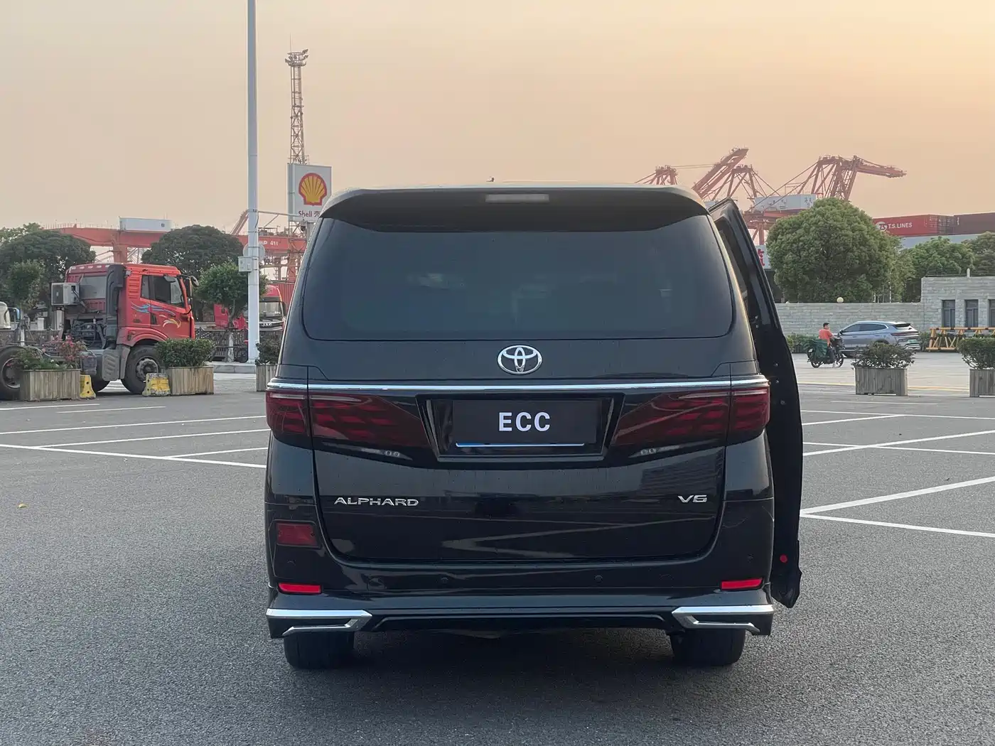 Toyota Alphard 2011 3.5L Luxury Edition фото 7
