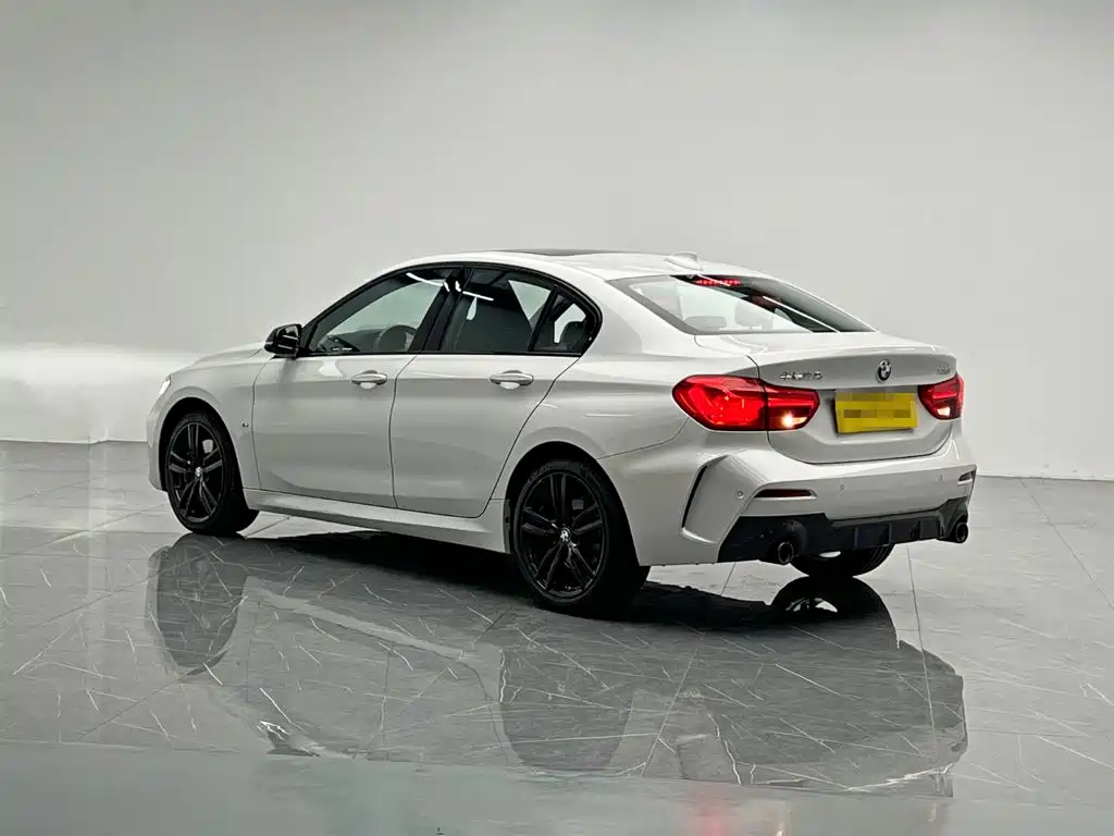 Фото 4 - BMW 1 Series