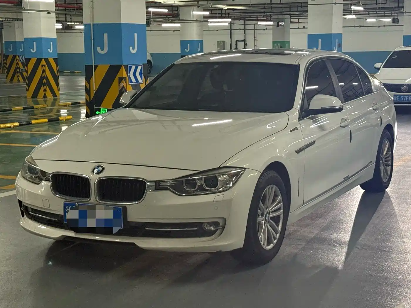 BMW 3 Series 2013 320Li Fashion Model