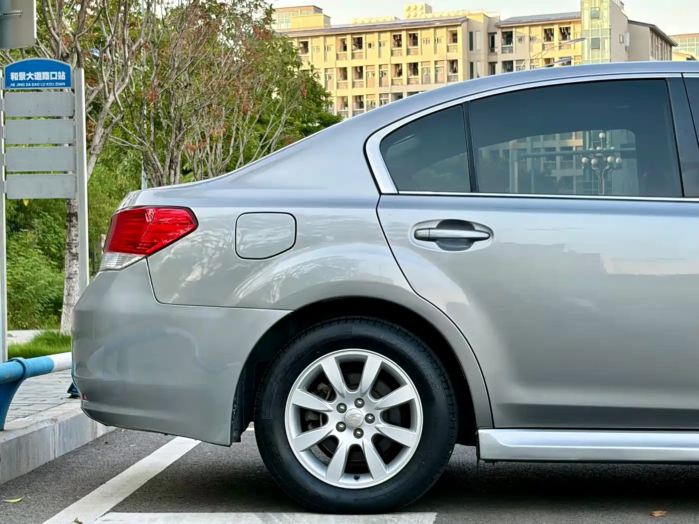 Subaru Legacy 2010 2010 Model 2.0i Luxury