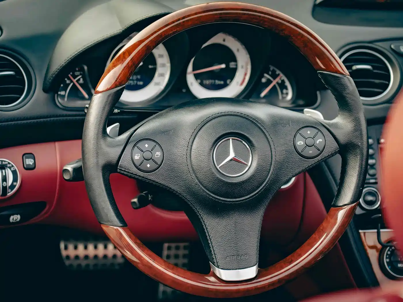 Mercedes-Benz SL-Class 2010 SL 500 фото 10