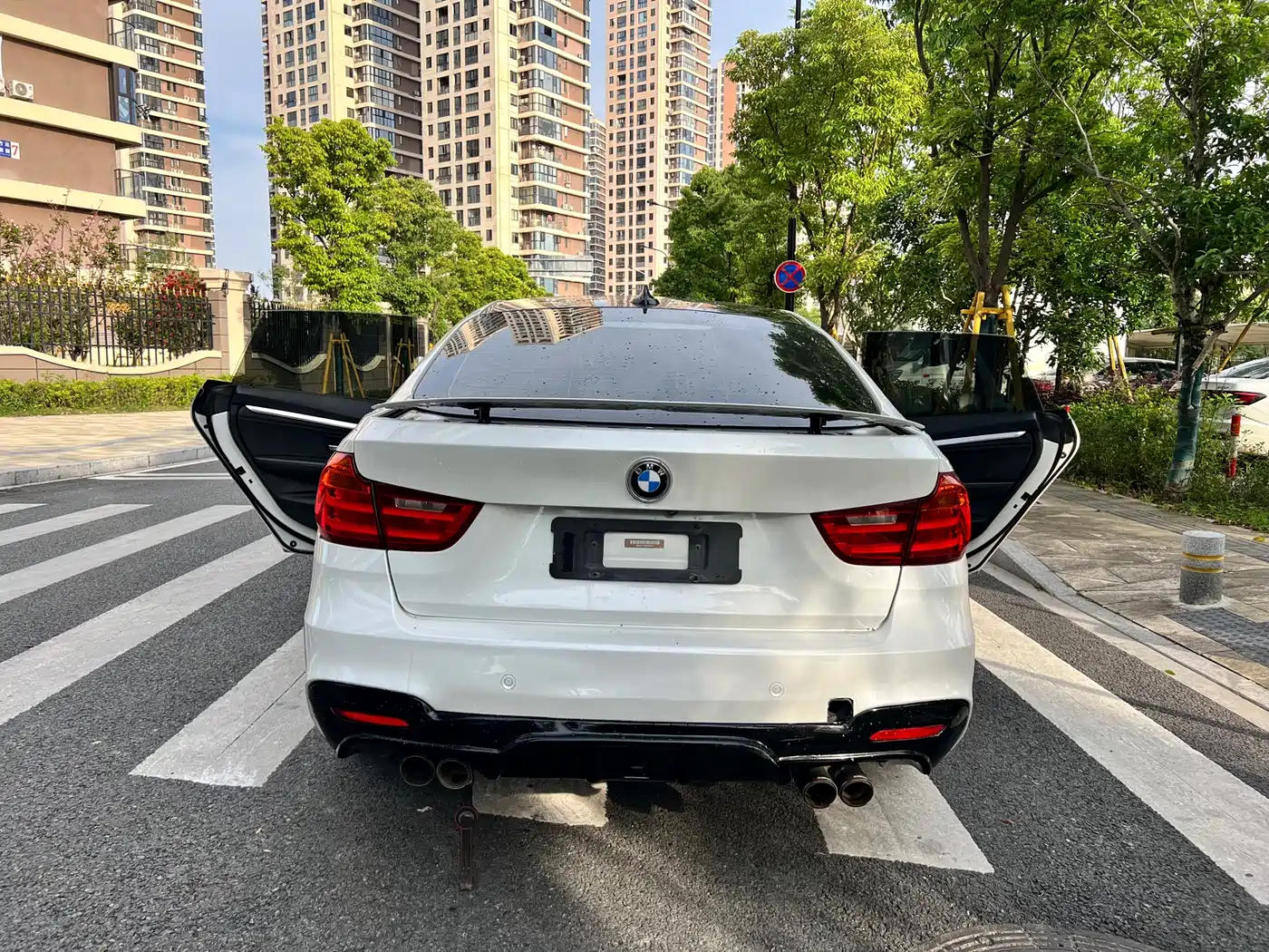 BMW 3 Series GT 2014 320i Design Package фото 15