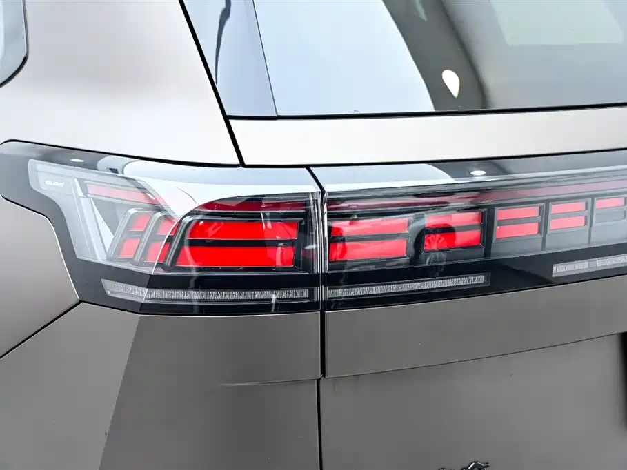 VOLKSWAGEN TOURANG