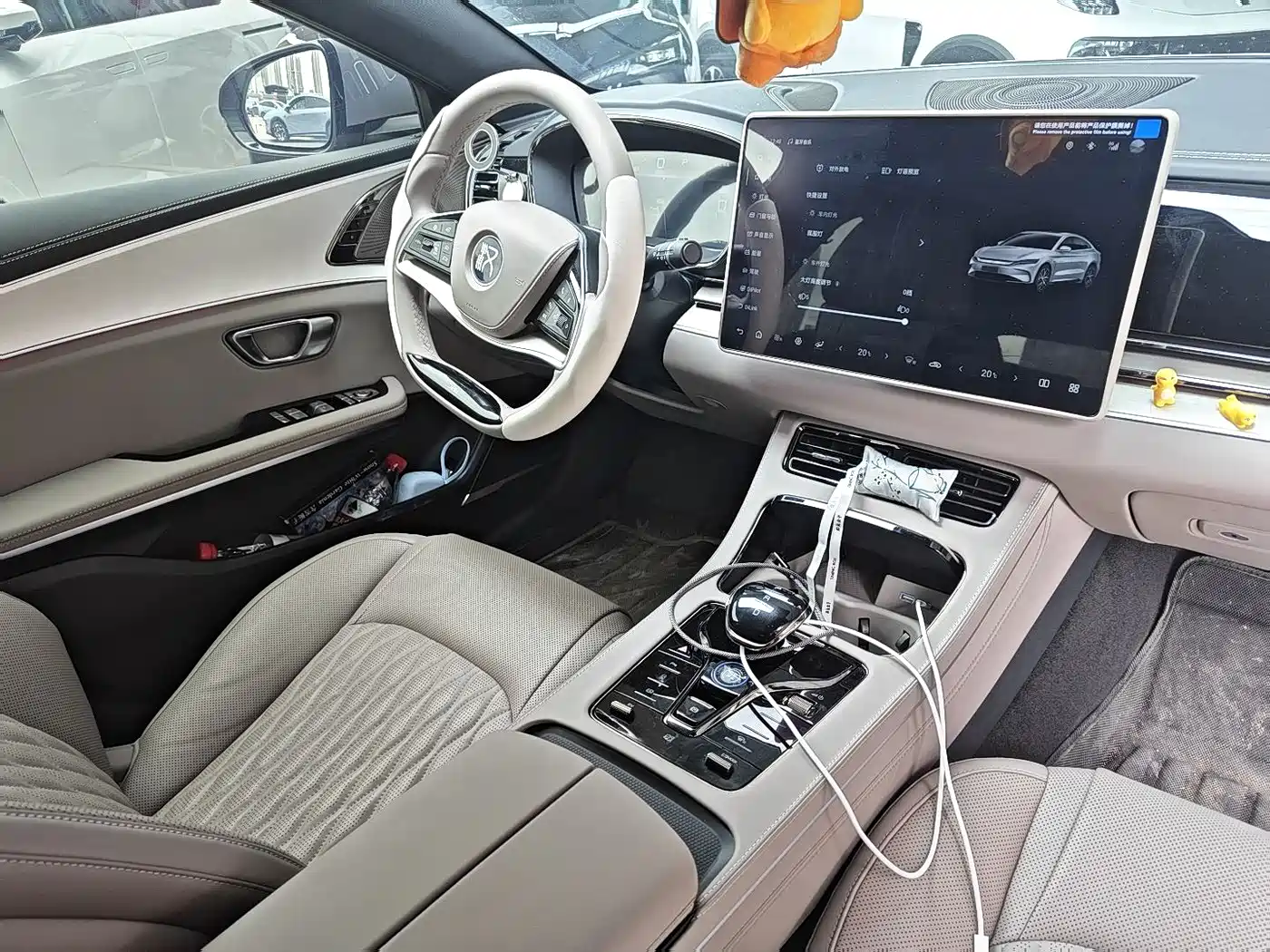 BYD Han 2025 DM-i 125KM Elite фото 11