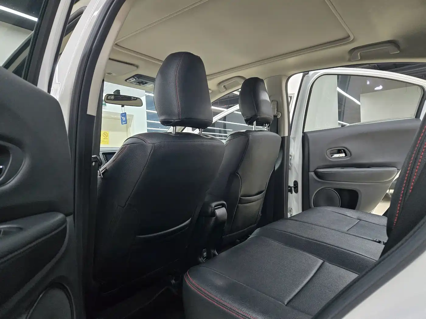 Фото 7 - Honda Vezel