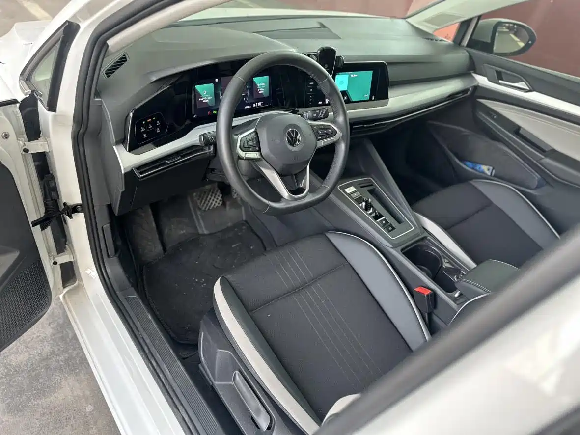 Volkswagen Golf 2023 280TSI DSG Pro фото 5
