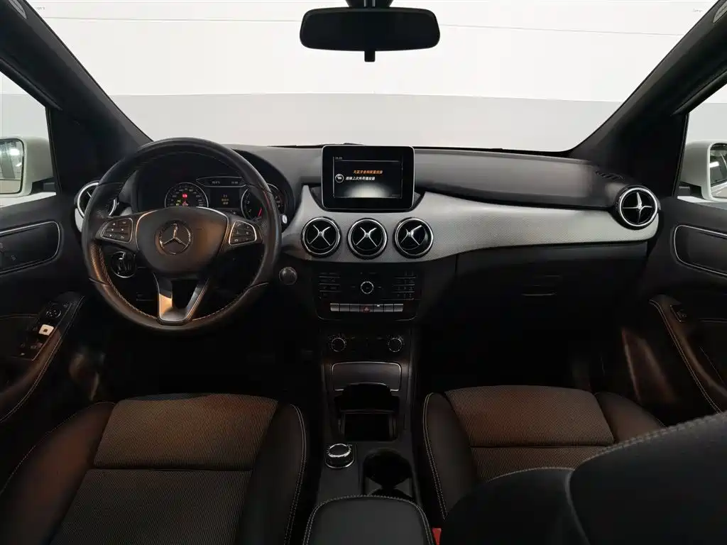 Mercedes-Benz B-Class 2015 B 200 Dynamic фото 5
