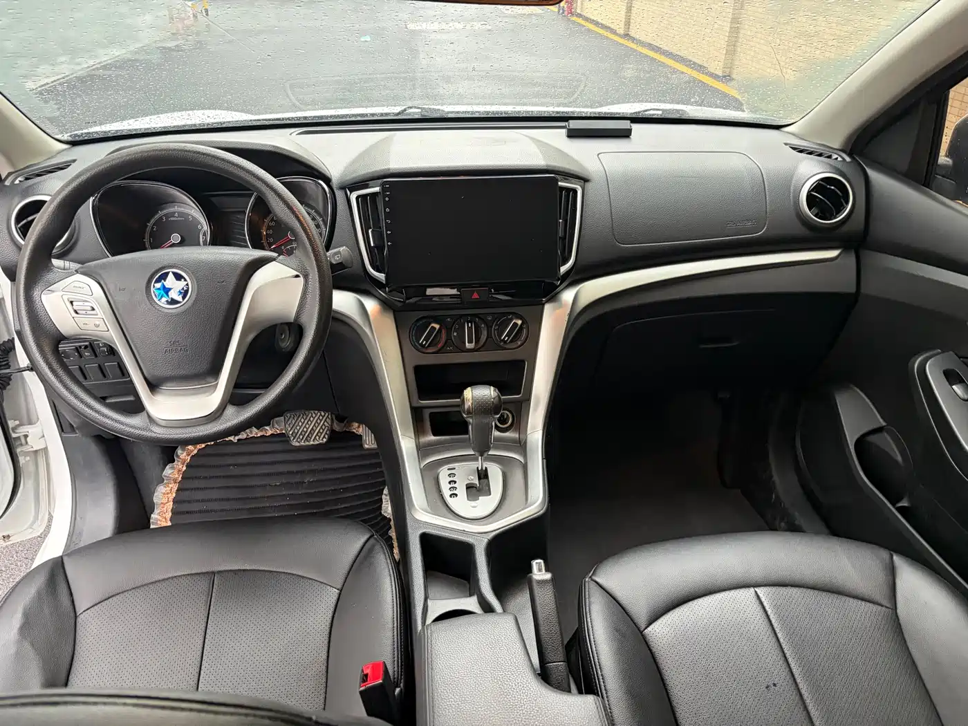 Venucia T70 2015 2015 2.0L CVT Ruixing Edition