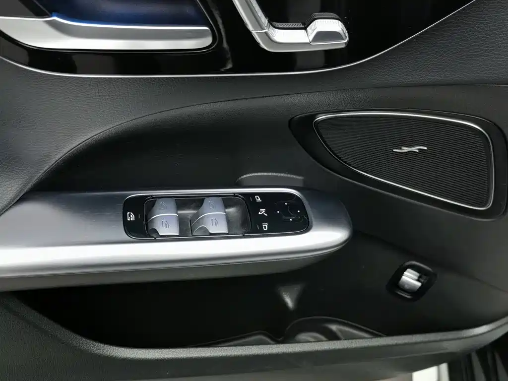 Mercedes-Benz C-Class, миниатюра 9