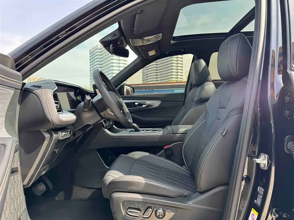 GAC Trumpchi Trumpchi GS8 2025 Pilot Series 2.0TGDI 2WD Luxury Edition 5-seater фото 9