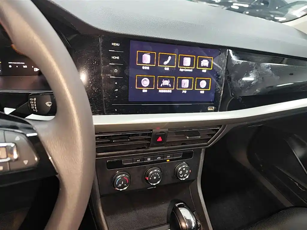 Volkswagen Lavida 2022 1.5L Auto Comfort Edition фото 13