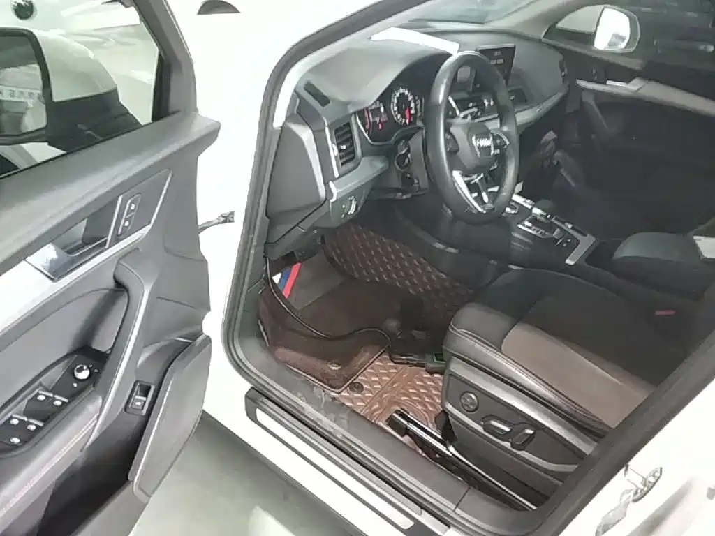 صورة 16 - Audi Q5L