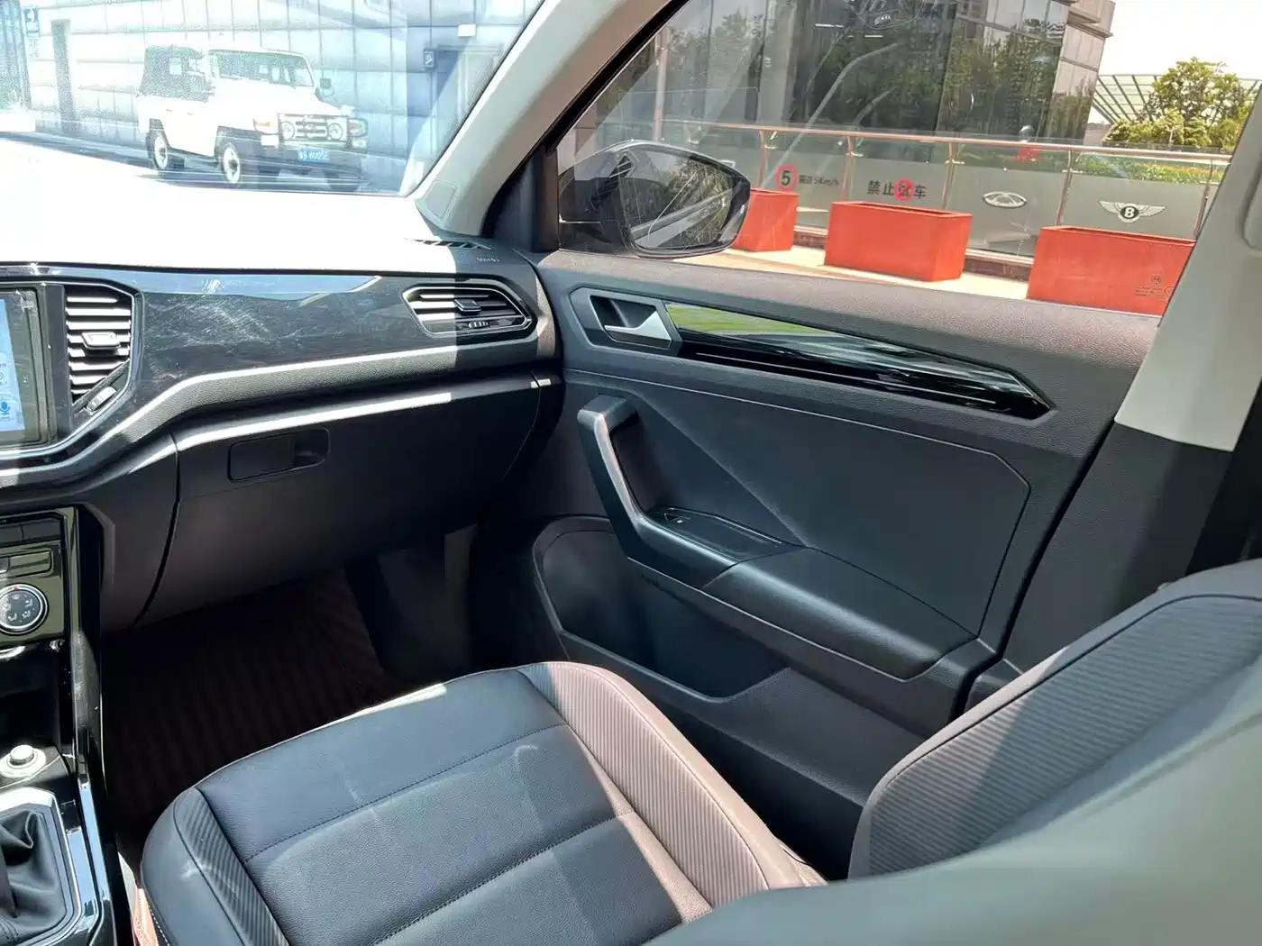 Volkswagen T-ROC 2020 280TSI DSG 2WD Comfort фото 14