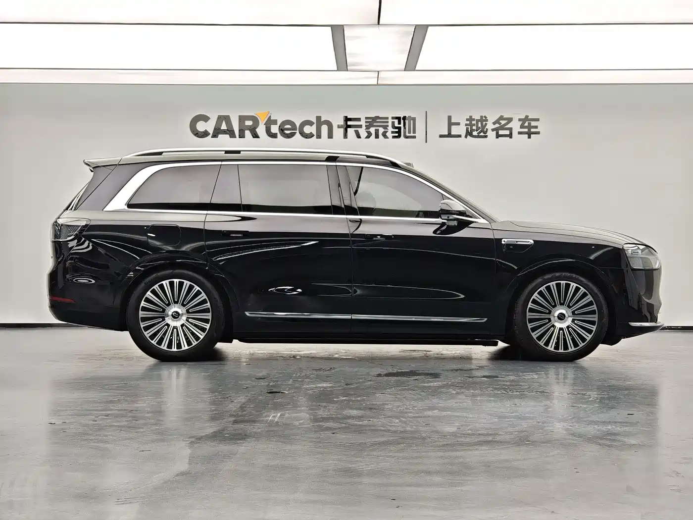 AITO Wenjie AITO M9 2025 Extended Range Ultra 52kWh 6-Seater фото 5