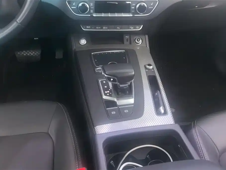 Audi Q5L 2018 45 TFSI Exclusive Sport (China V) фото 16