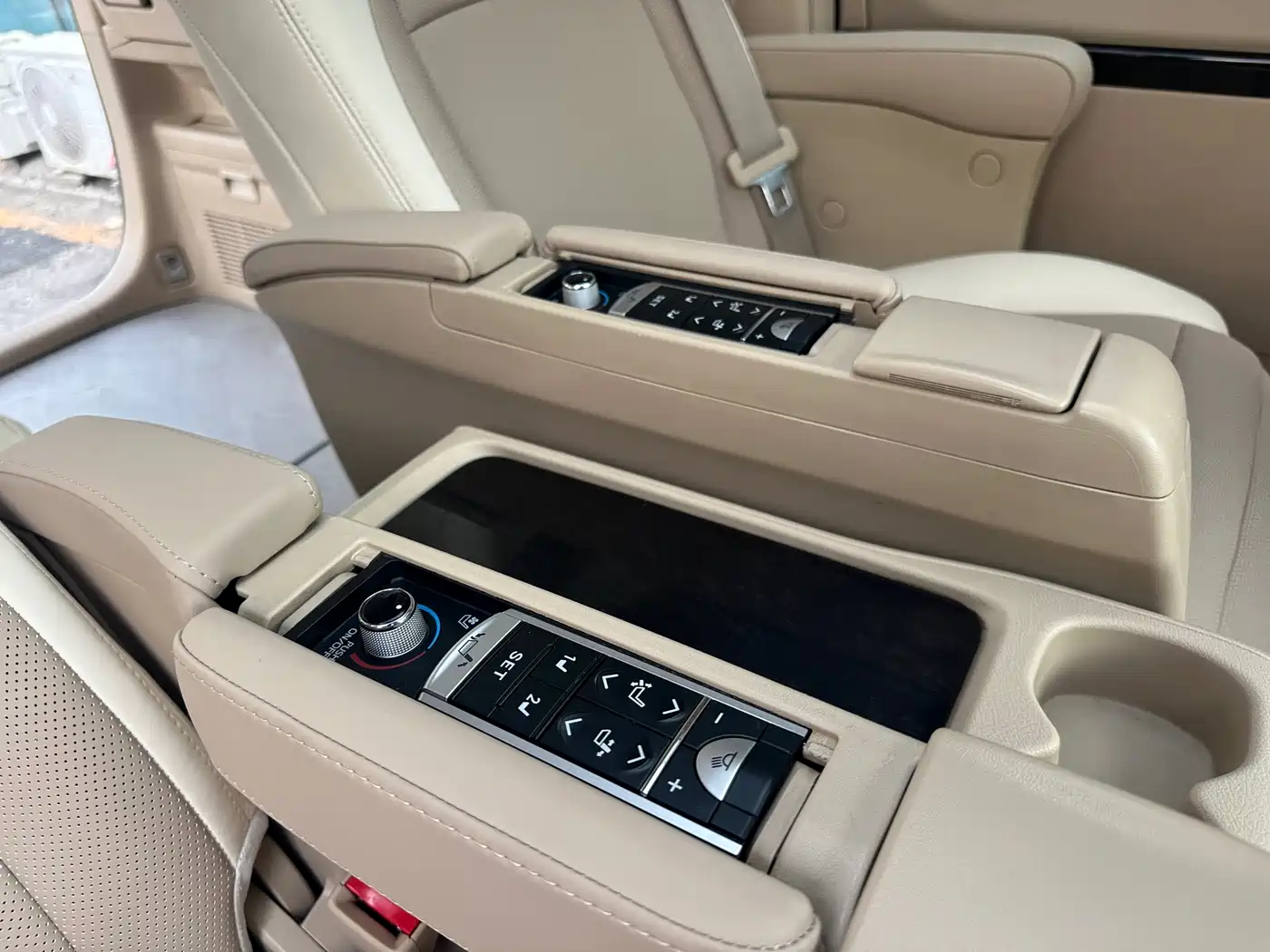 Toyota Alphard 2012 3.5L Premium Edition фото 14
