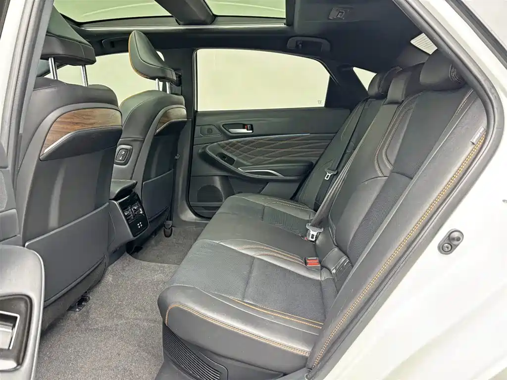 Toyota Avalon 2024 Model Hybrid 2.0L Prestige Edition фото 15