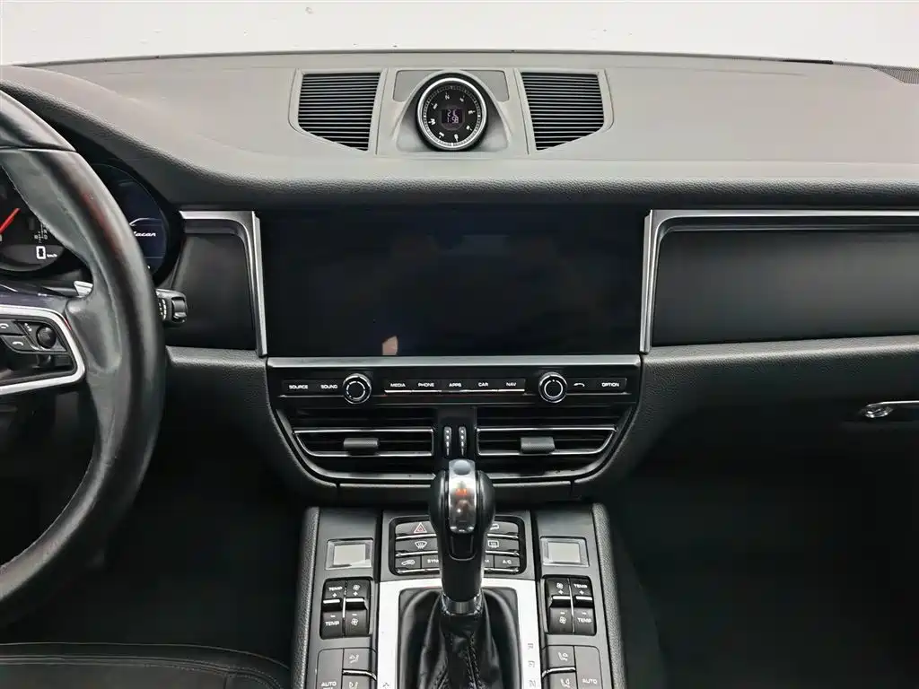 Porsche Macan 2020 Macan 2.0T фото 12
