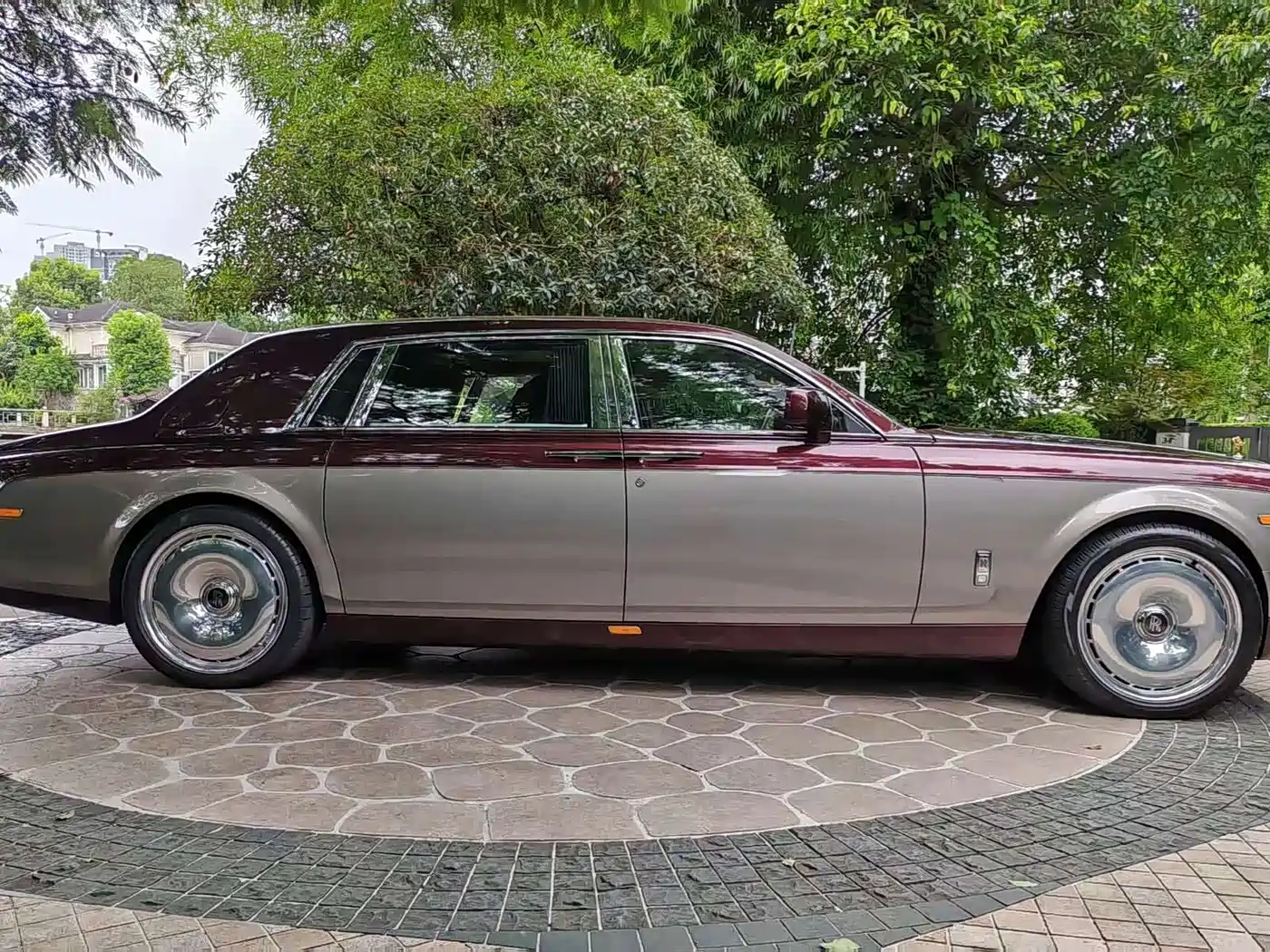 Rolls-Royce Phantom 2016 2013 6.7L Extended Wheelbase (EWB)