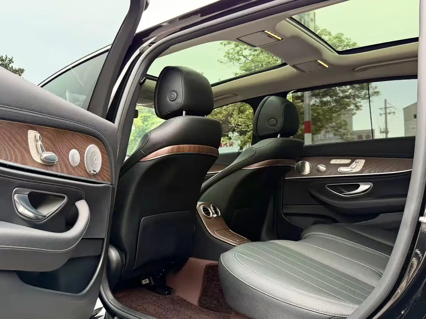 Mercedes-Benz E-Class 2021 E 300 L Luxury фото 5
