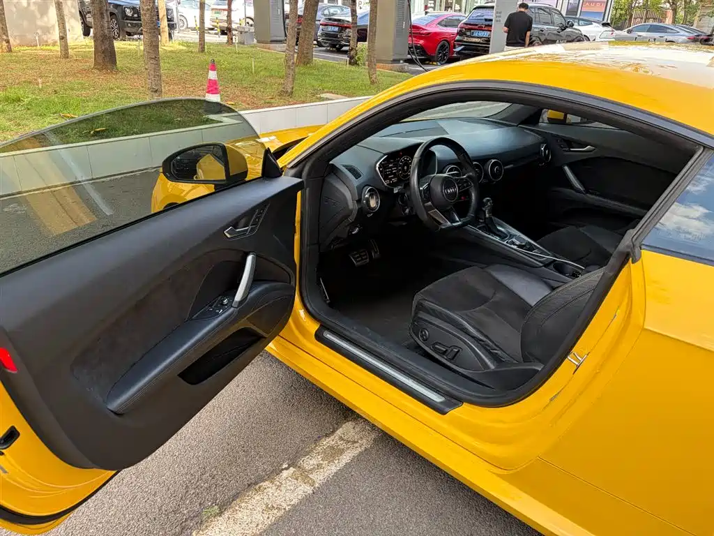 Audi TT 2015 TT Coupe 45 TFSI фото 11