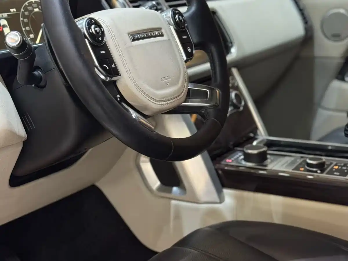 Land Rover Range Rover 2014 3.0 SC V6 Vogue фото 2