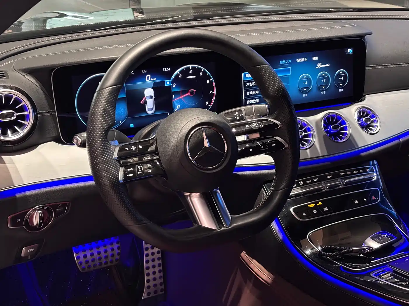 MERCEDES-BENZ E CLASS