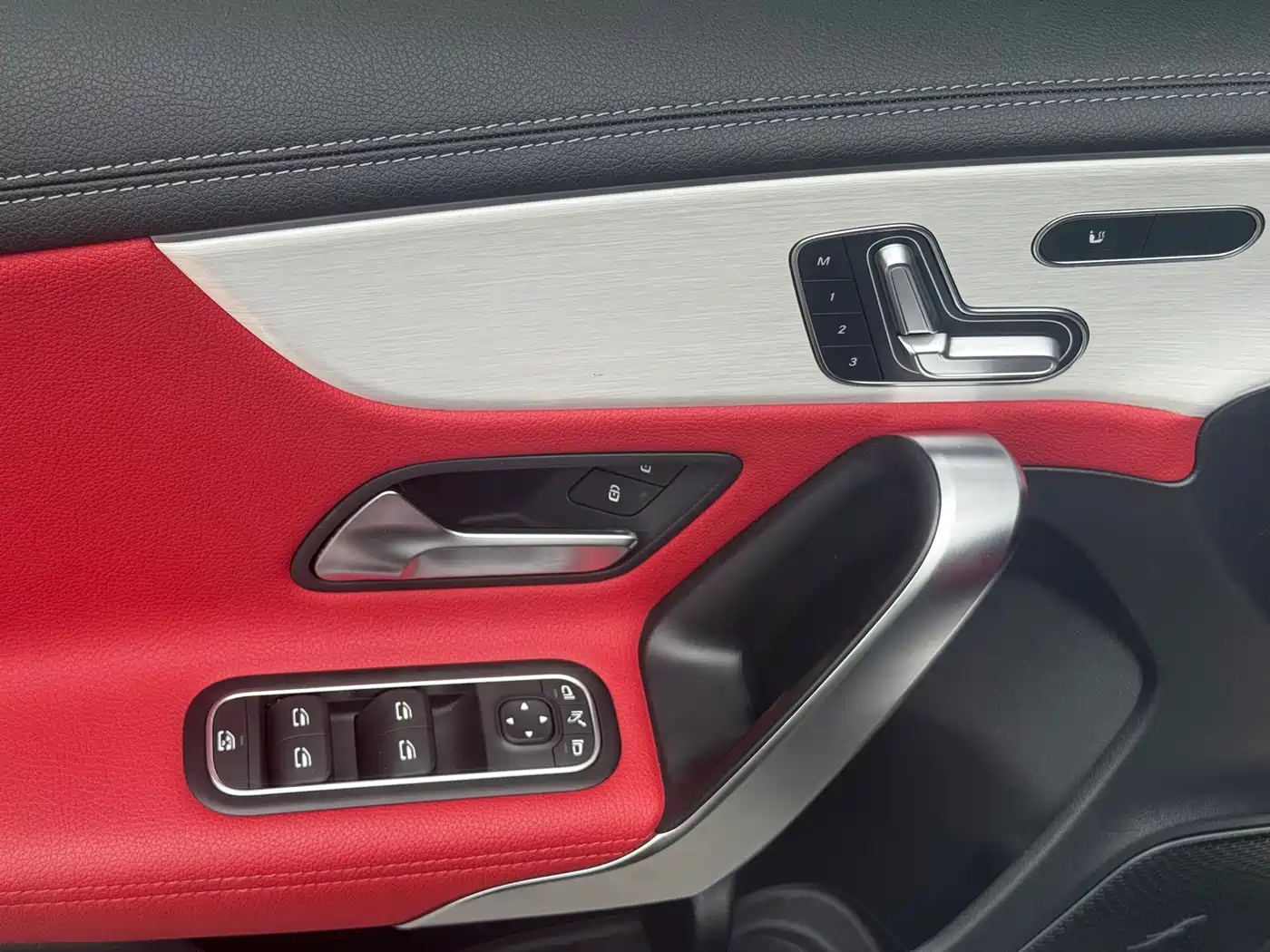 Mercedes-Benz A-Class AMG (Import) 2023 AMG A 35 4MATIC фото 7