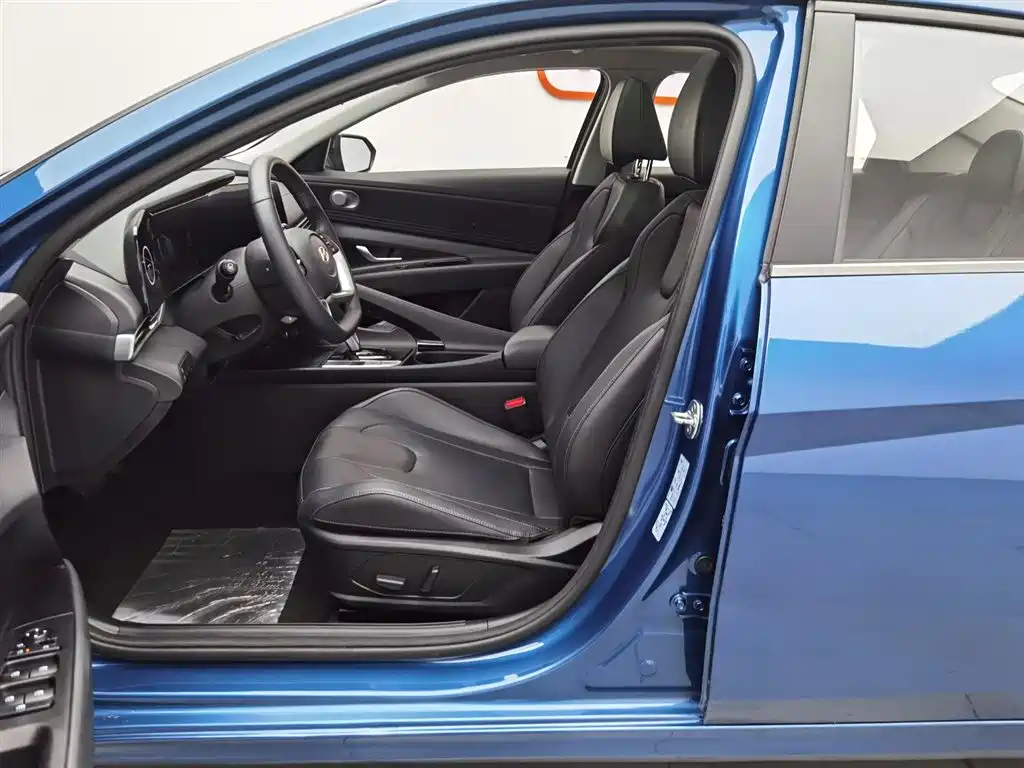 MODERN ELANTRA