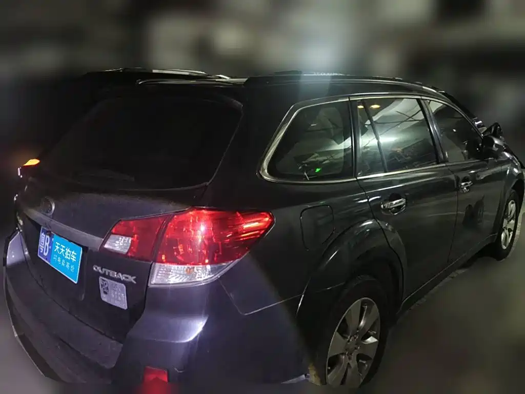 Subaru Outback 2011 2010 2.5i Luxury