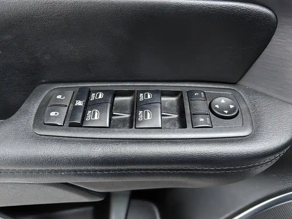 Jeep Grand Commander 2019 2018 2.0T AWD Ultimate Edition (China V)