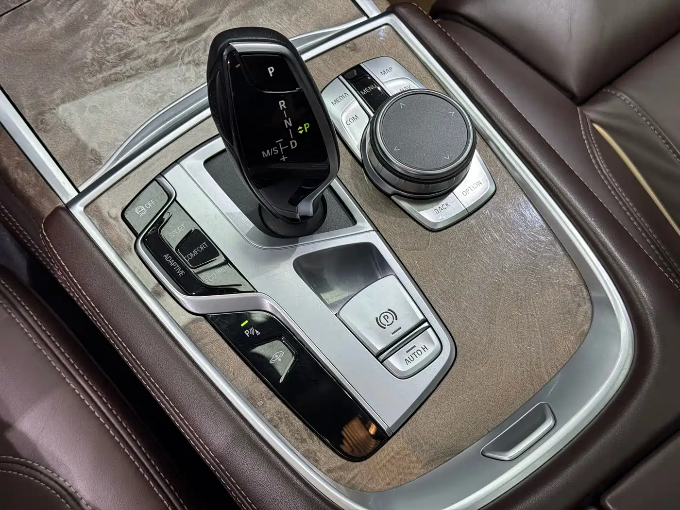BMW 7 Series 2019 740Li Leading Luxury Package фото 10