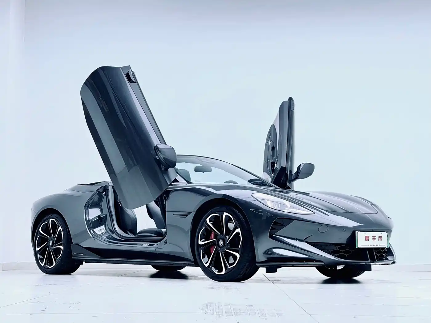 MG Cyberster 2024 520km Legendary AWD Version фото 10
