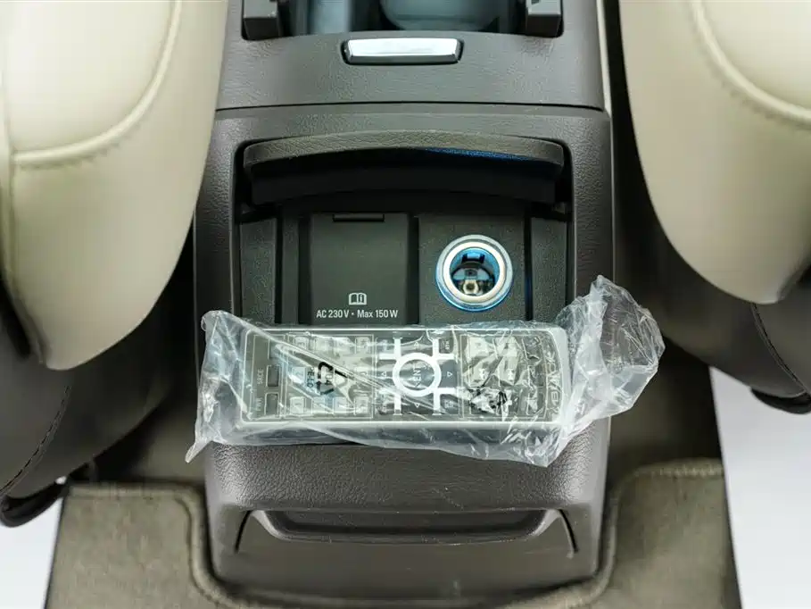 Buick GL8 2013 3.0L XT Luxury Business Flagship Edition фото 23