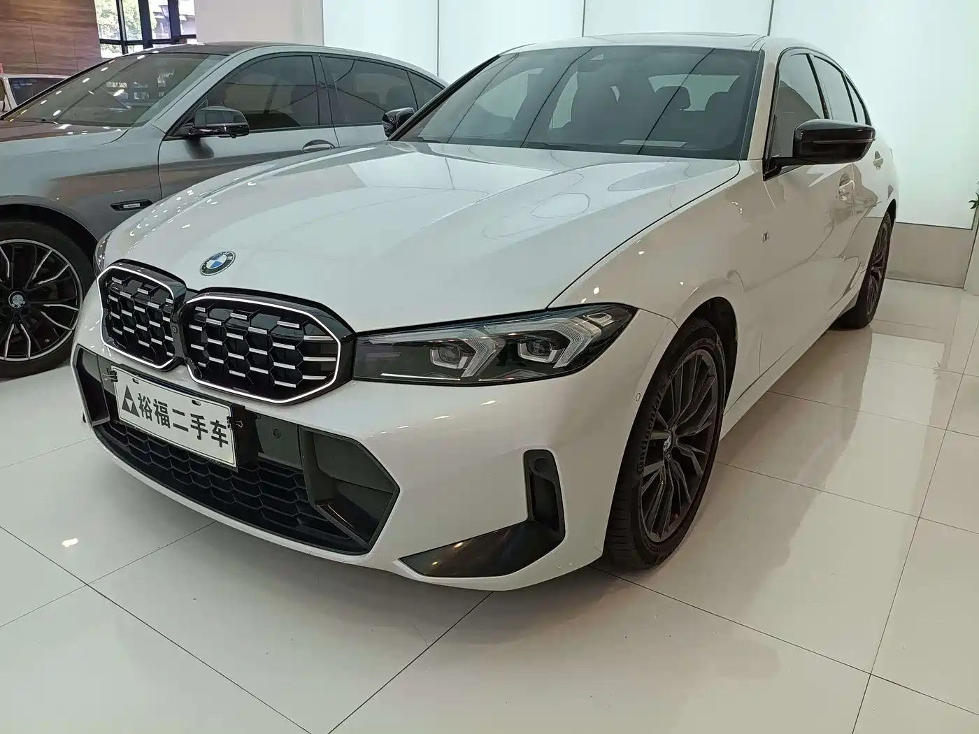 BMW 3 Series 2023 325i M Sport Black Night Package