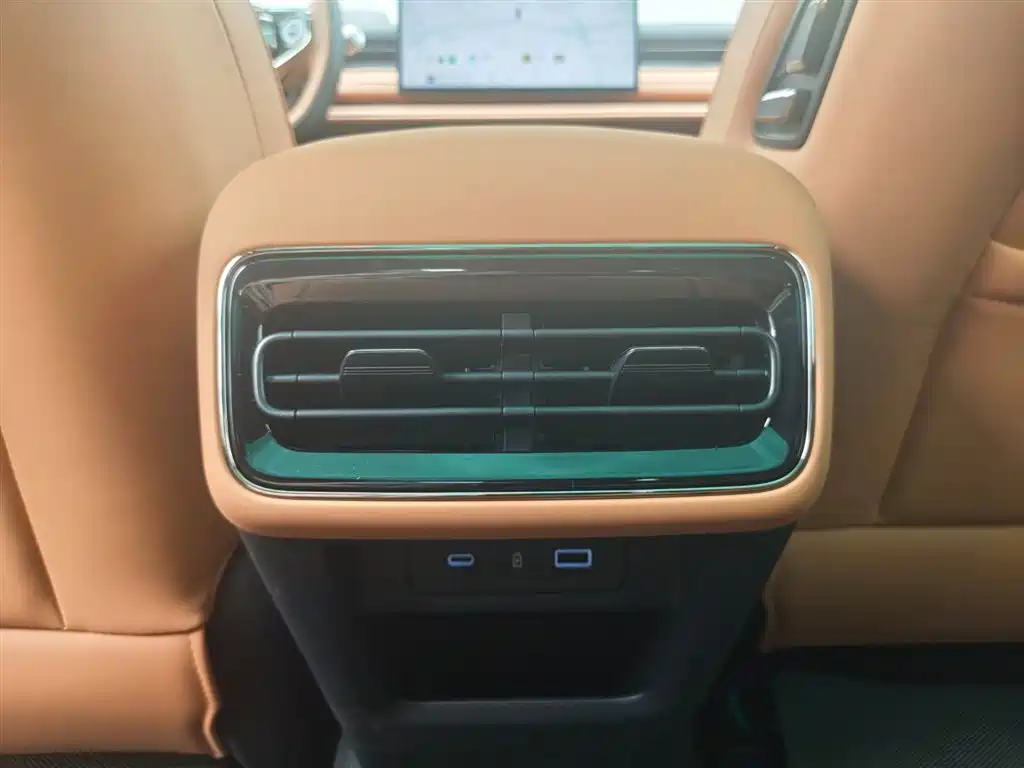 GEELY GALAXY GALAXY SPARKLE 8