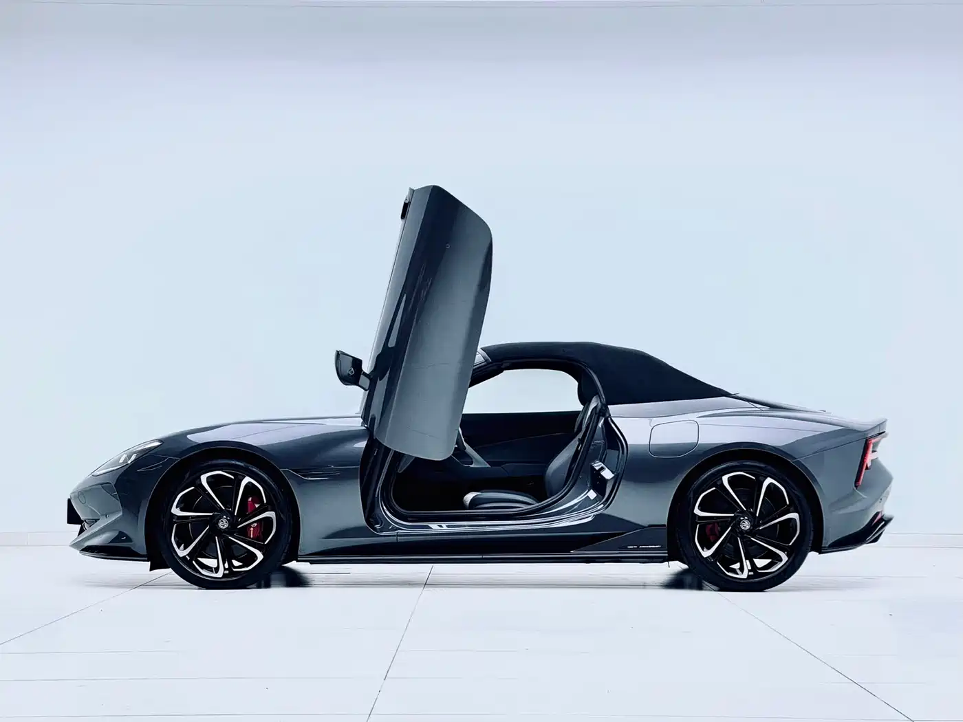 MG Cyberster 2024 520km Legendary AWD Version фото 2