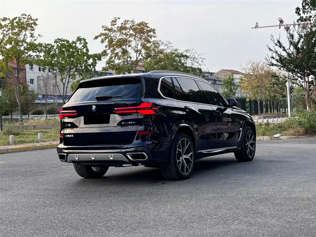 BMW X5 2023 xDrive 30Li Premium M Sport Package фото 16