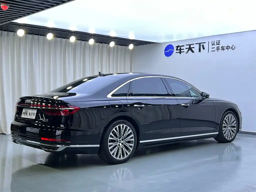 Audi A8 2021 A8L 55 TFSI quattro Luxury фото 4