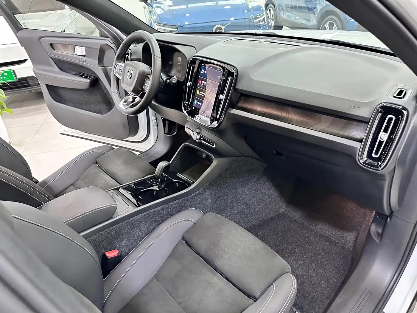 VOLVO XC40 NEW ENERGY