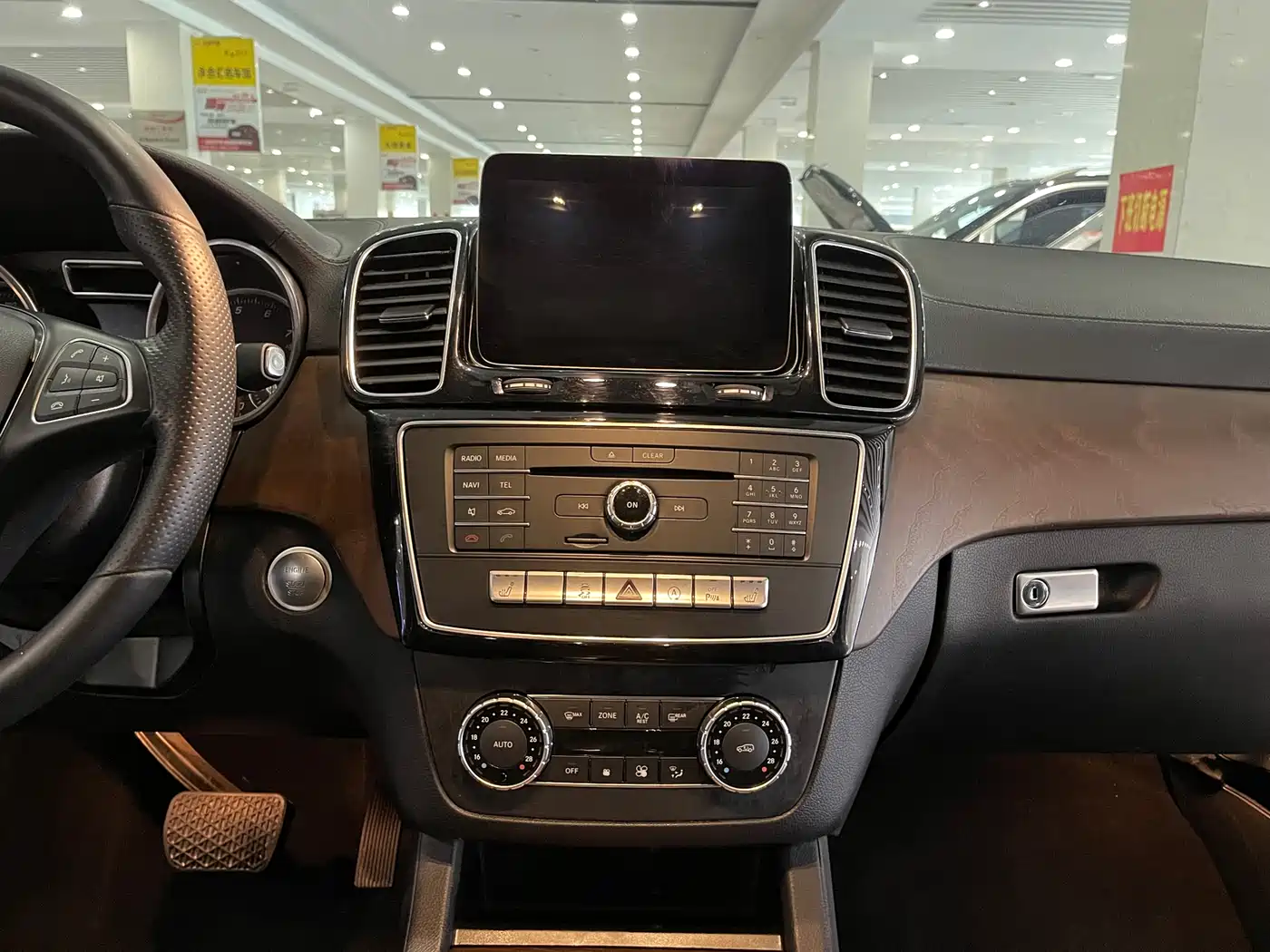 Mercedes-Benz GLE Coupe 2015 GLE 320 4MATIC Coupe SUV фото 10
