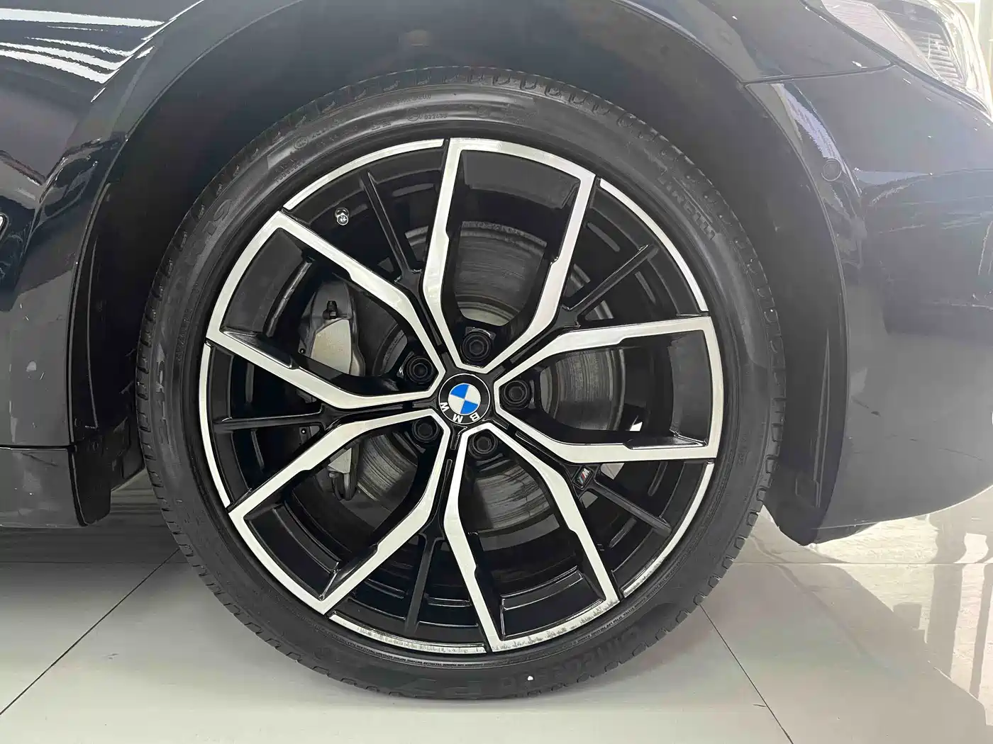 BMW 5 Series 2022 Model Third Facelift 530Li Premium M Sport Package фото 21