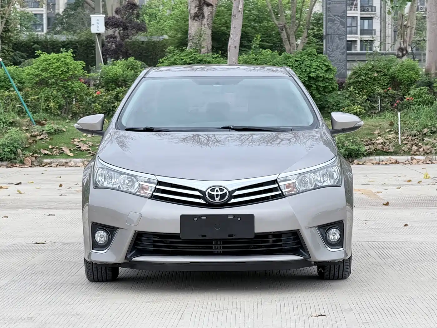 Toyota Corolla 2014 1.6L CVT GL фото 2